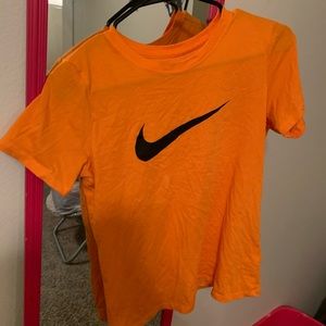 nike t shirt